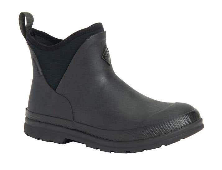 Who sells muck boots in store cheap