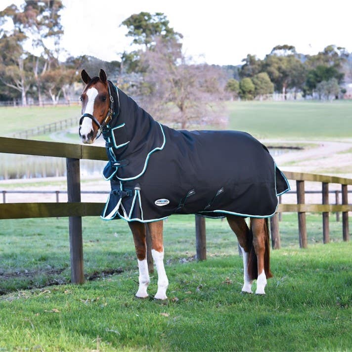 WeatherBeeta ComFiTec Ultra Comfi Detach-A-Neck Medium Rug with Twist N' Lock front closure